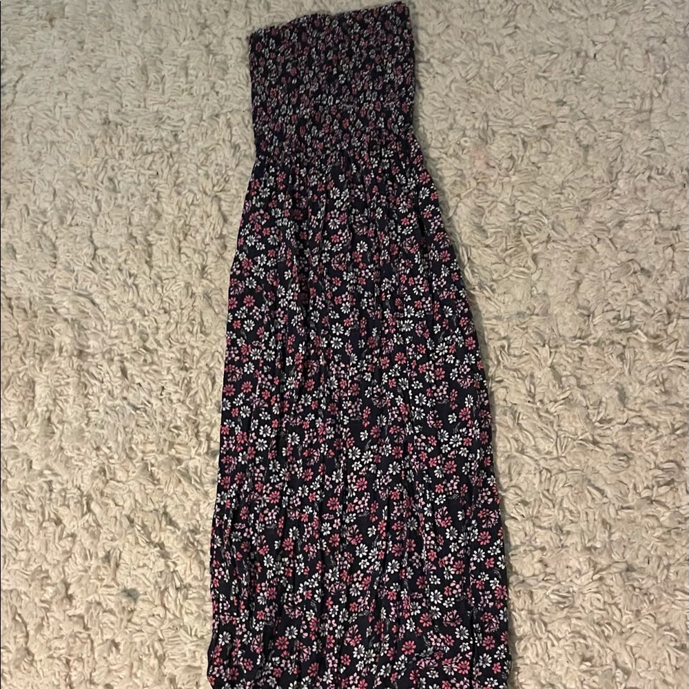 strapless abercrombie dress (it’s pretty long)